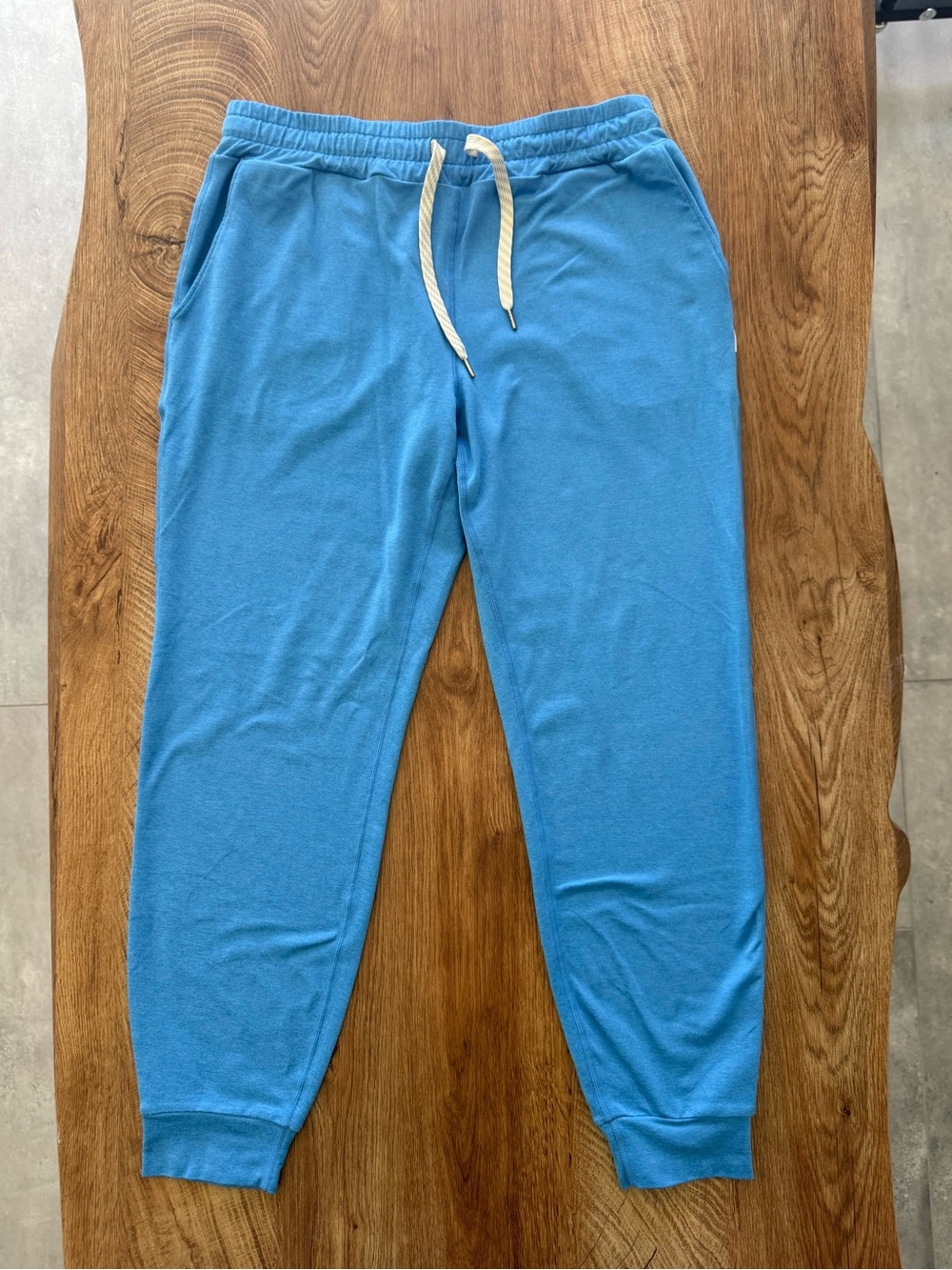 Vuori Blue Performance Jogger Pants Size Small